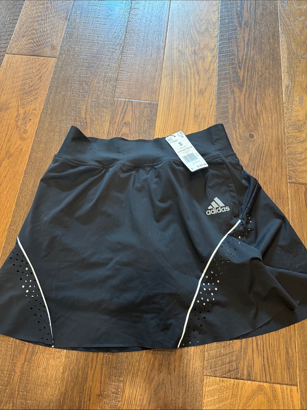 adidas golf skirt new with tags womens small. Black / white